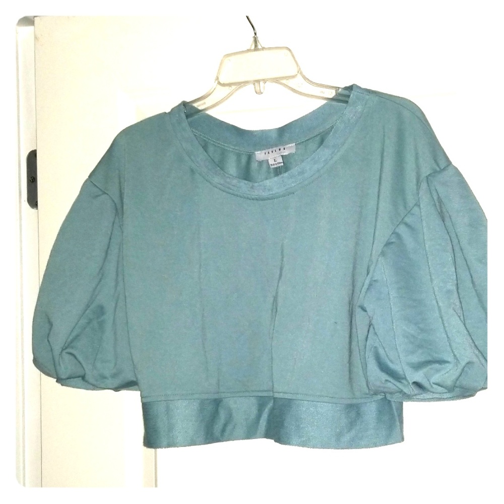 Crop top shirt